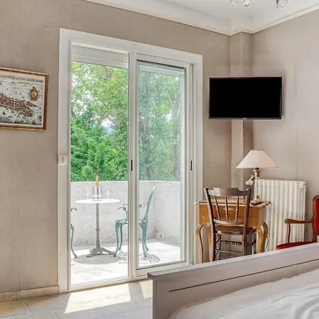 Les Vignes De Carcassonne - Classe 4 Etoiles Piscine Et Clim Appartement *